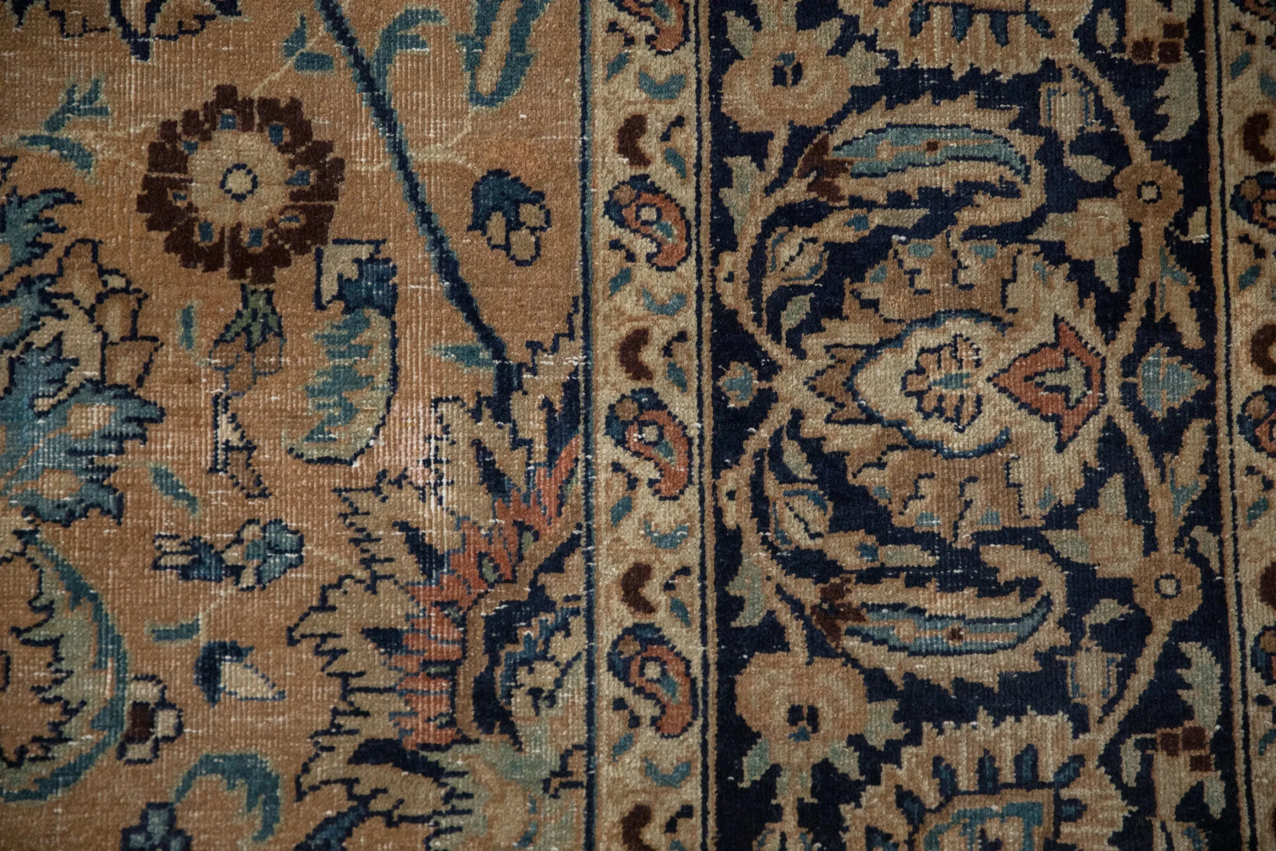 10.5x14 Vintage Meshed Carpet