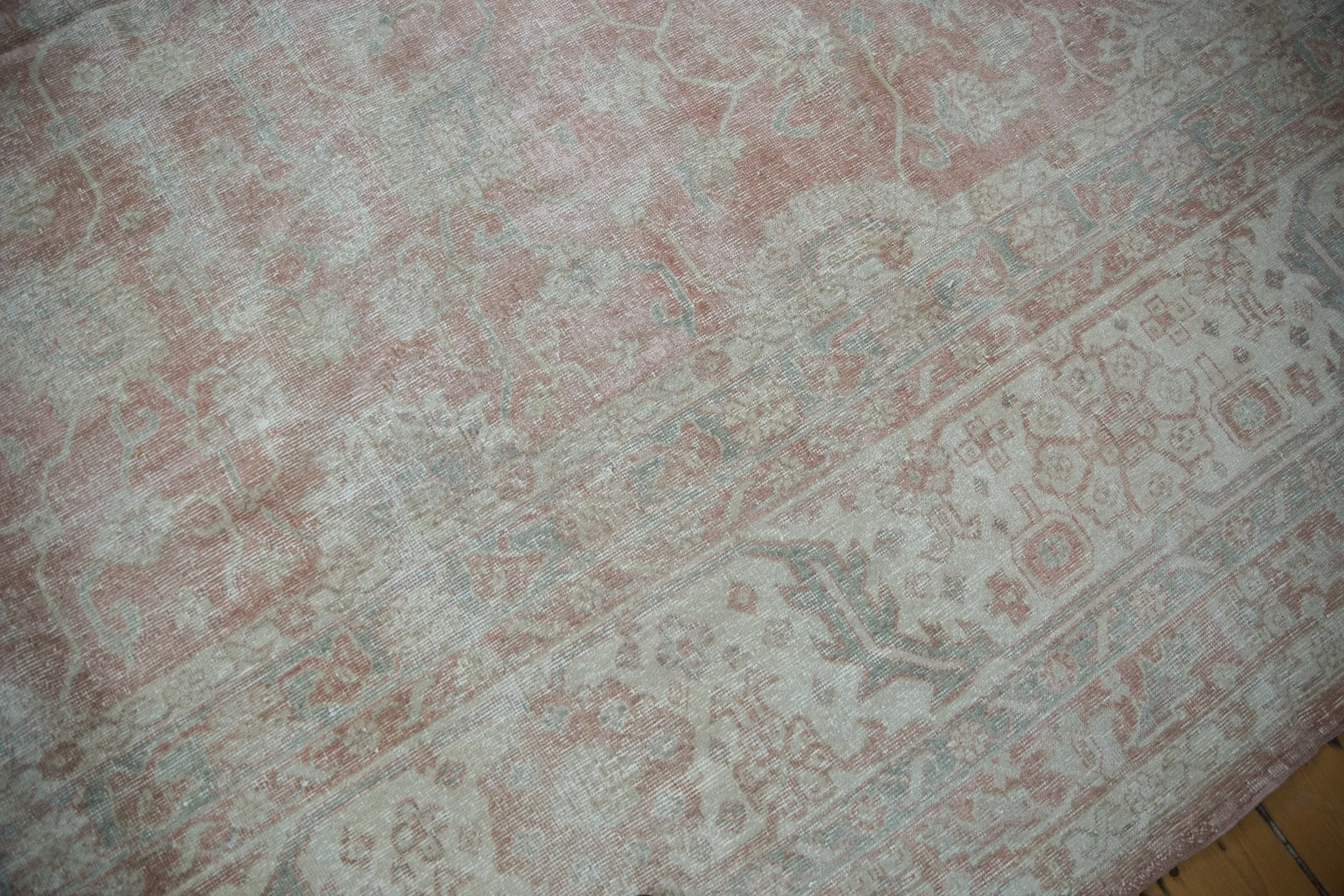 15x16 Vintage Distressed Sparta Square Carpet