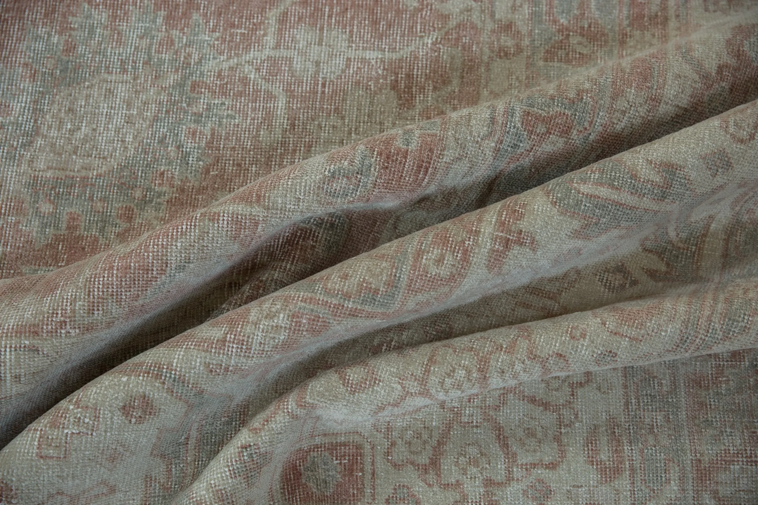 15x16 Vintage Distressed Sparta Square Carpet
