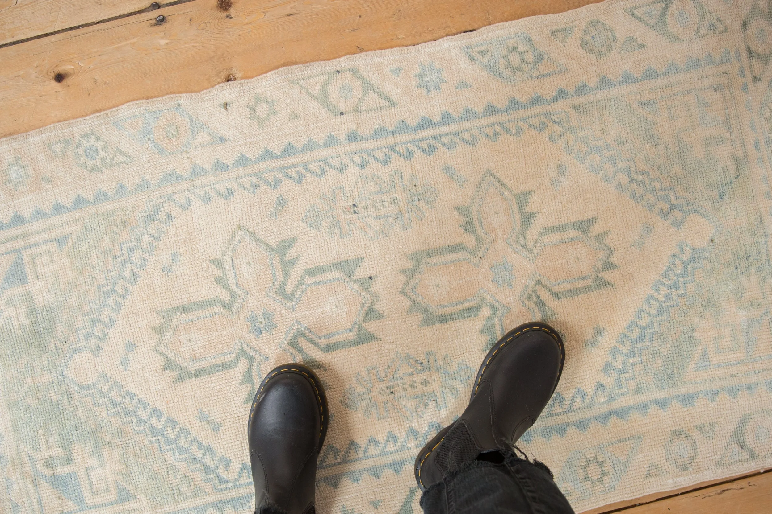 2.5x4 Vintage Distressed Dosemealti Rug