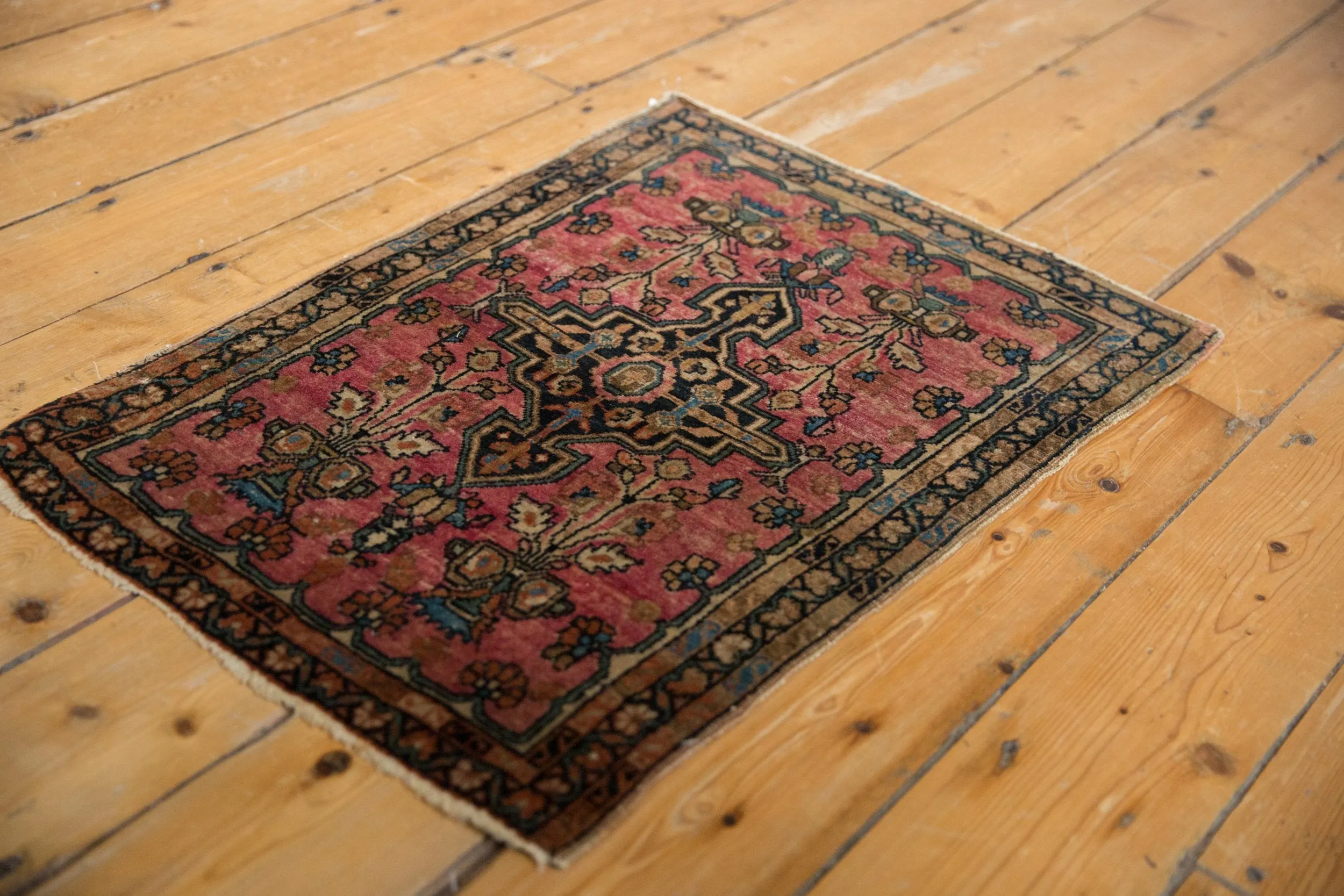 2x2.5 Vintage Farahan Sarouk Square Rug Mat