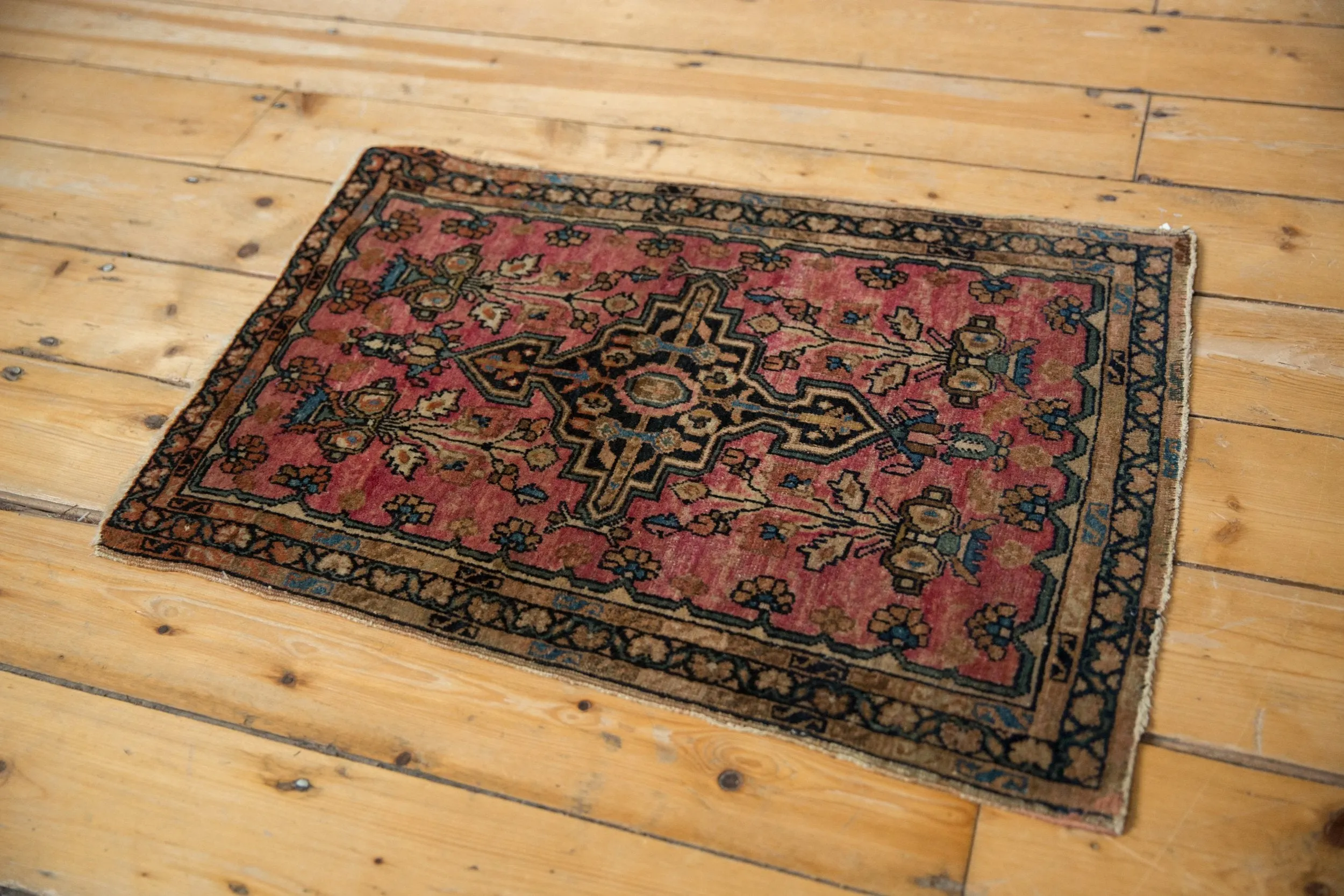 2x2.5 Vintage Farahan Sarouk Square Rug Mat