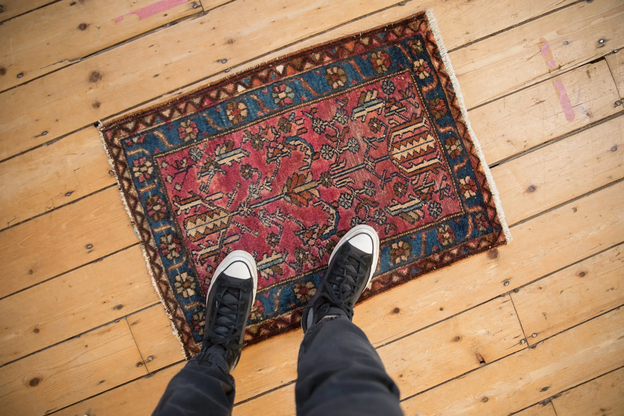 2x2.5 Vintage Lilihan Square Rug Mat