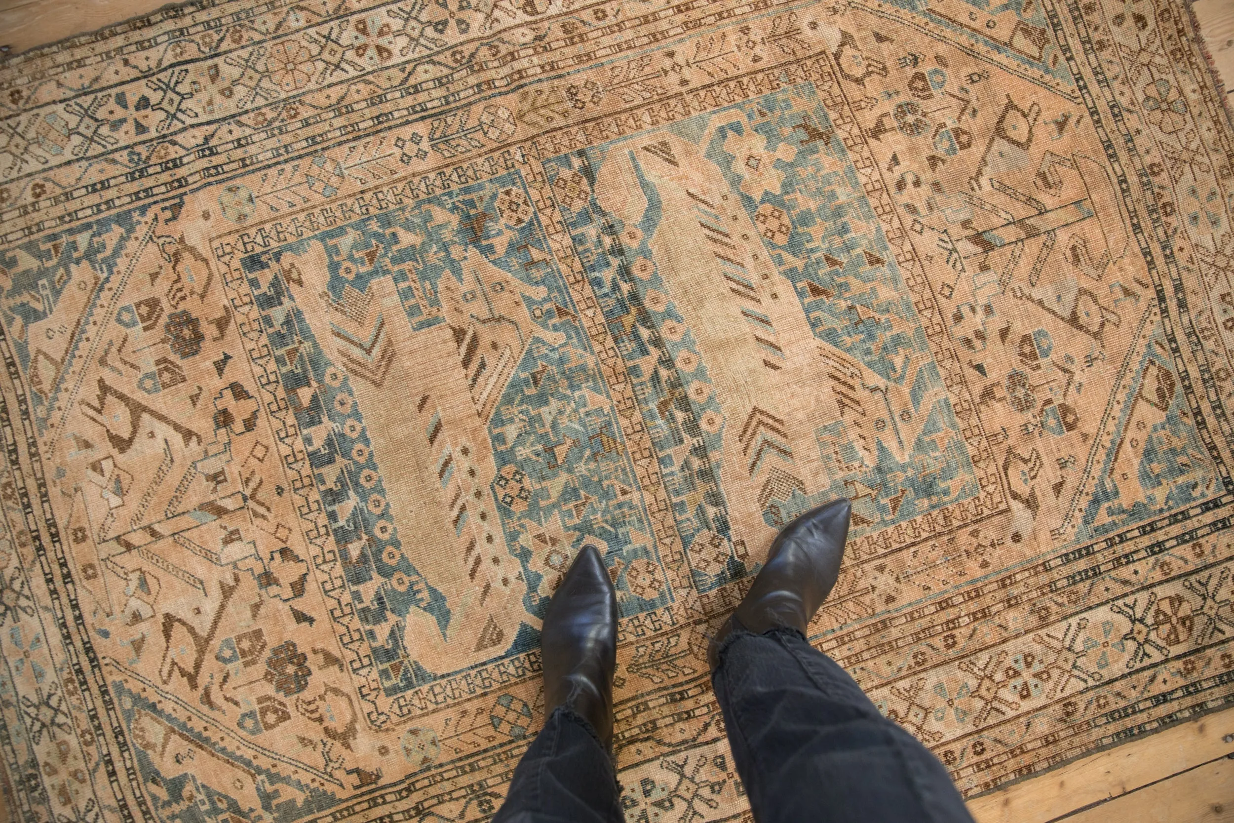 4.5x6 Vintage Distressed Qashqai Rug