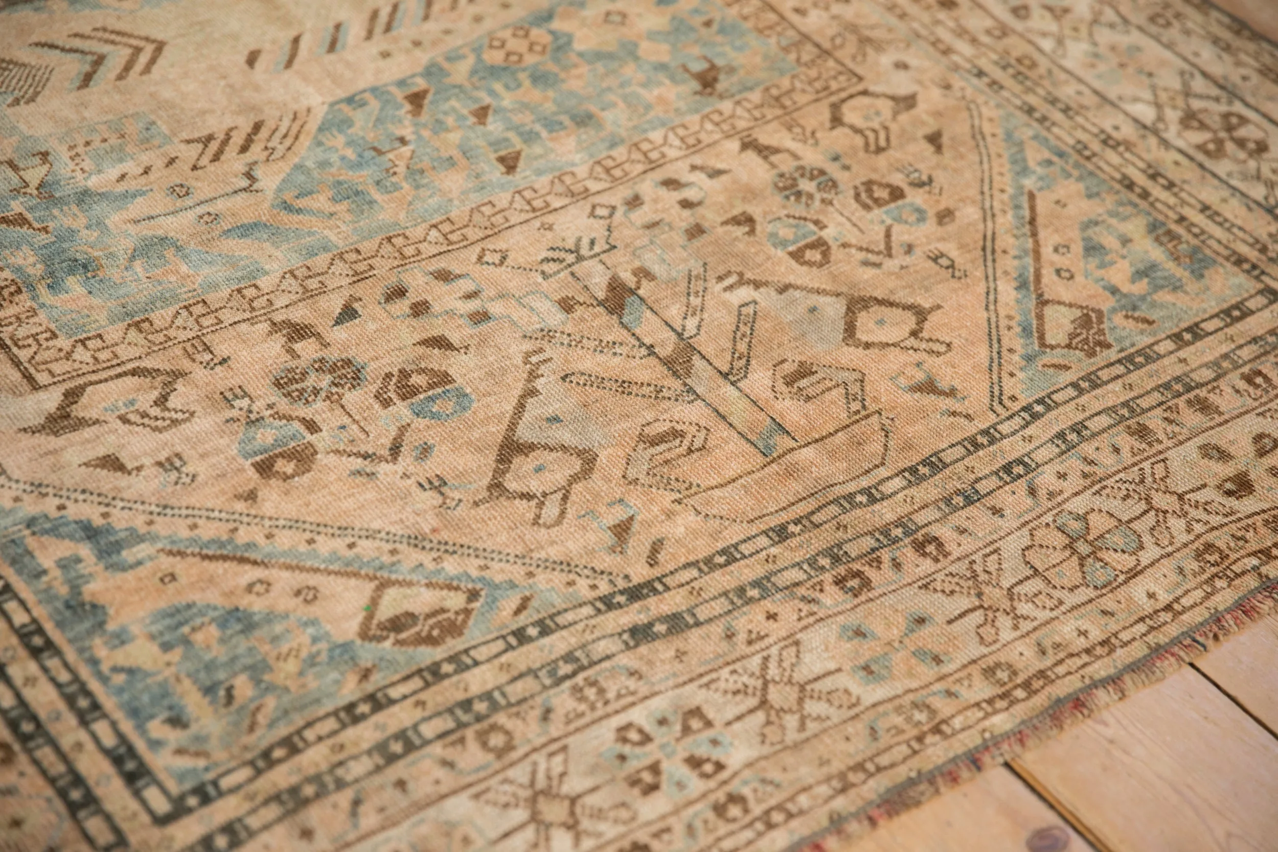 4.5x6 Vintage Distressed Qashqai Rug
