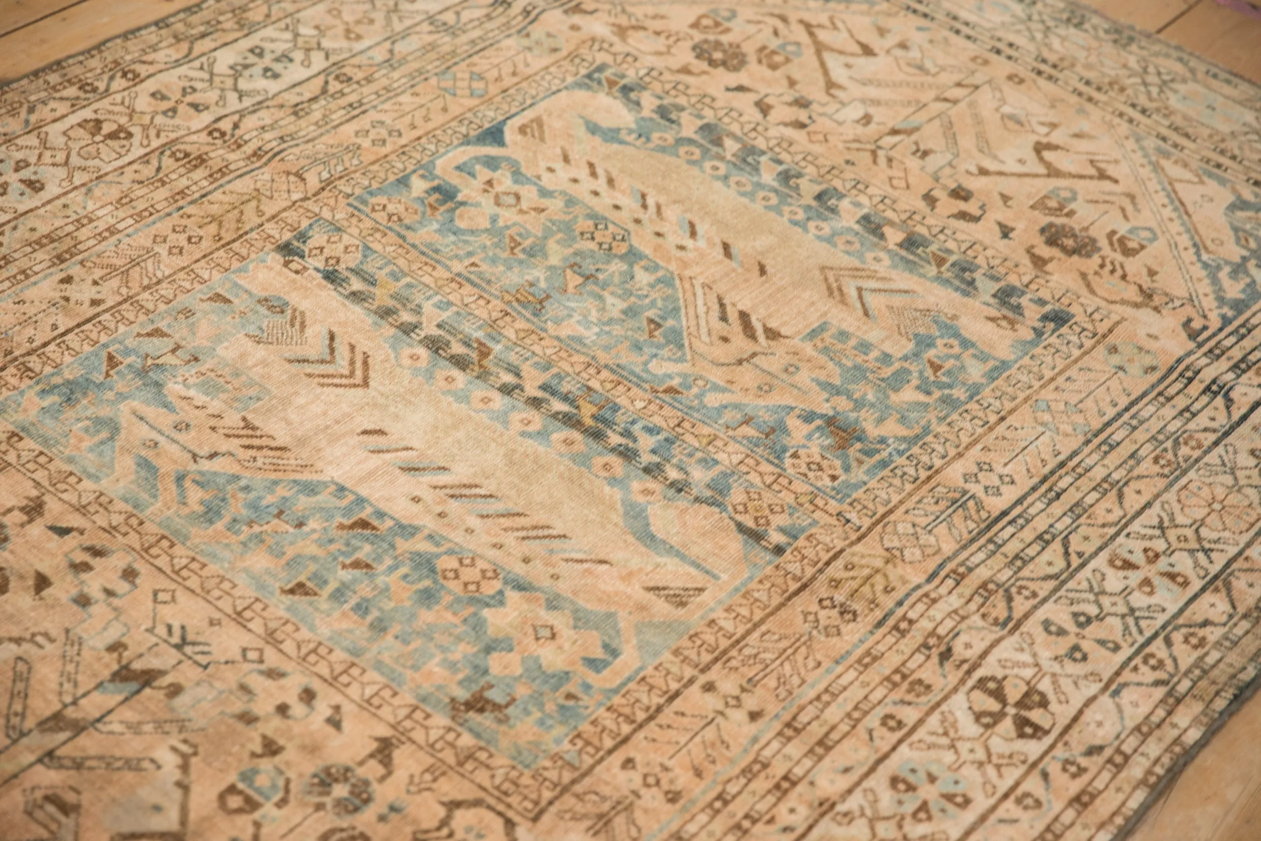 4.5x6 Vintage Distressed Qashqai Rug