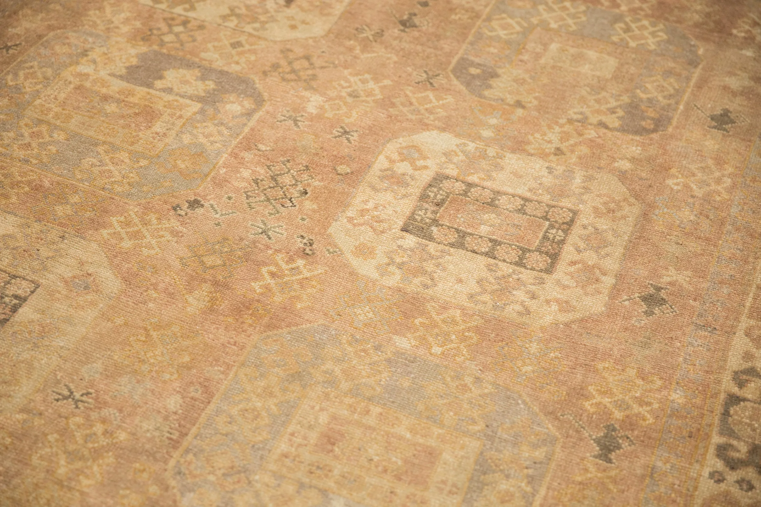 6x8 Vintage Distressed Oushak Carpet