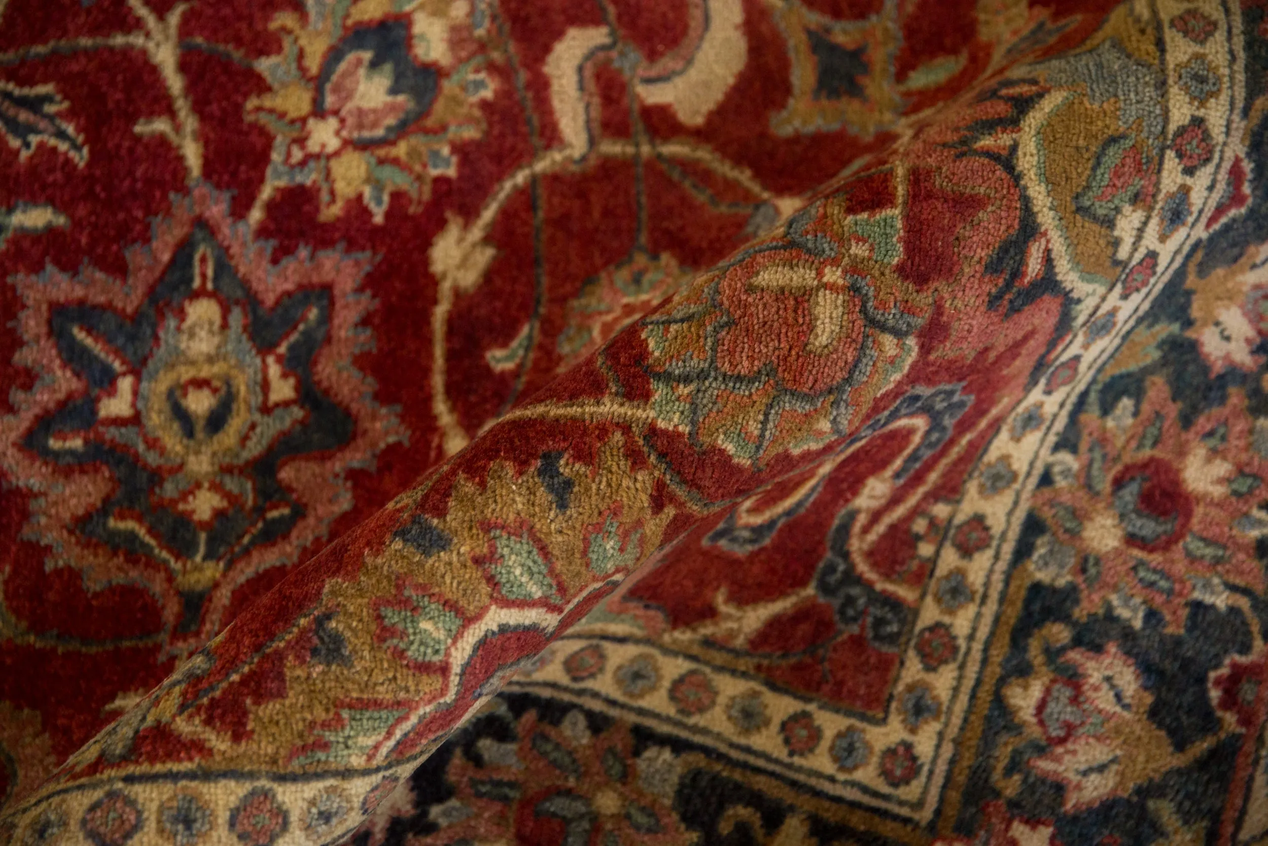 6x8.5 Vintage Agra Carpet