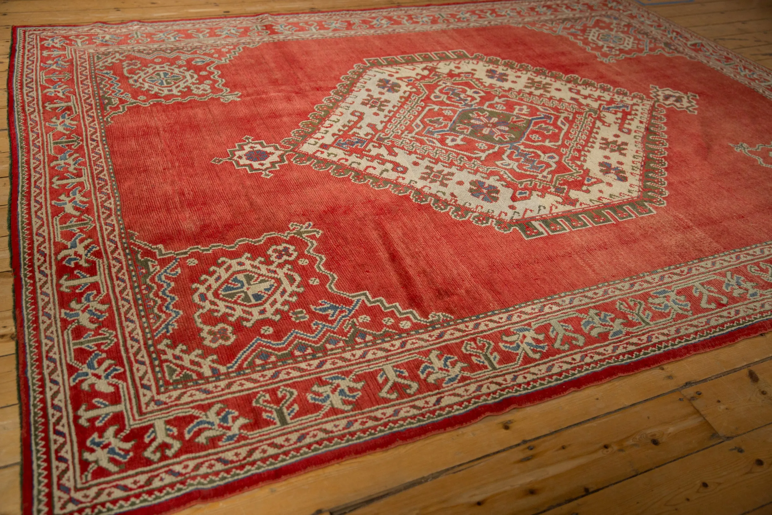 7.5x10 Distressed Oushak Carpet
