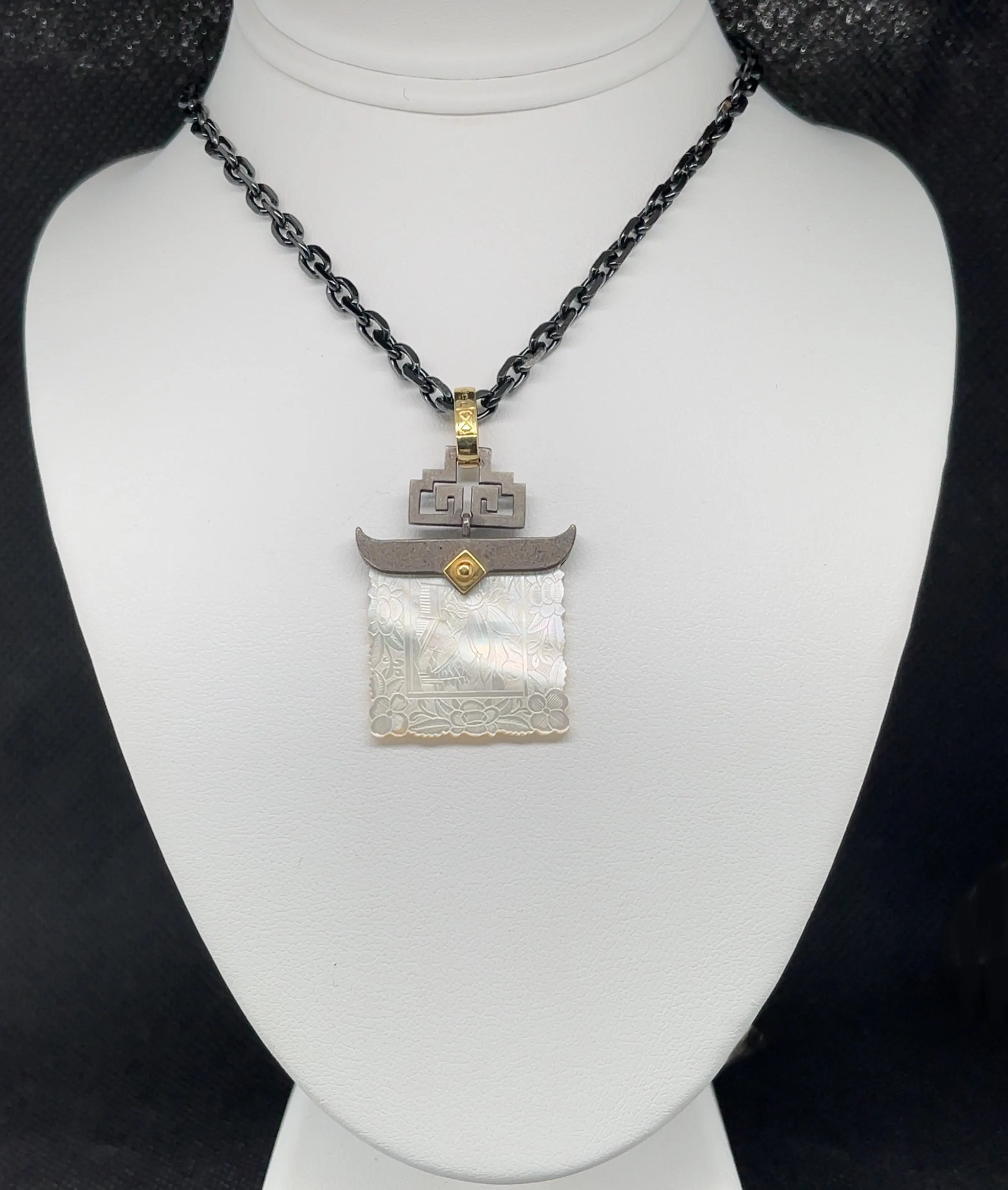 Antique Mother-of-Pearl Gaming Counter Yellow Gold Silver Pendant Steel Chain