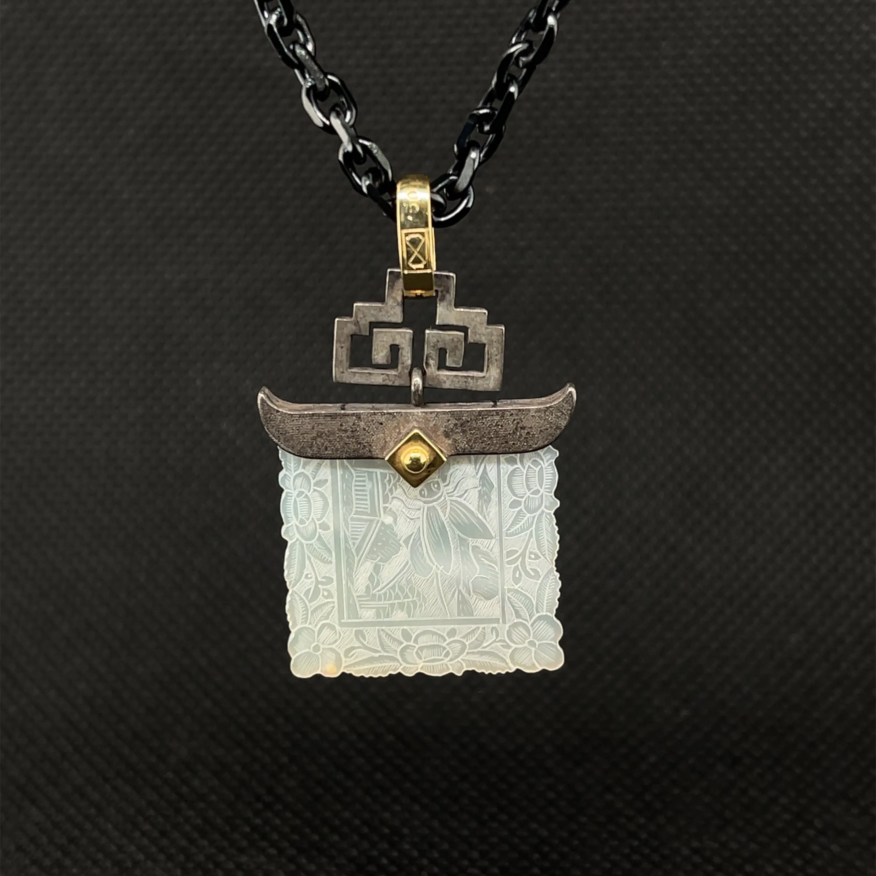 Antique Mother-of-Pearl Gaming Counter Yellow Gold Silver Pendant Steel Chain