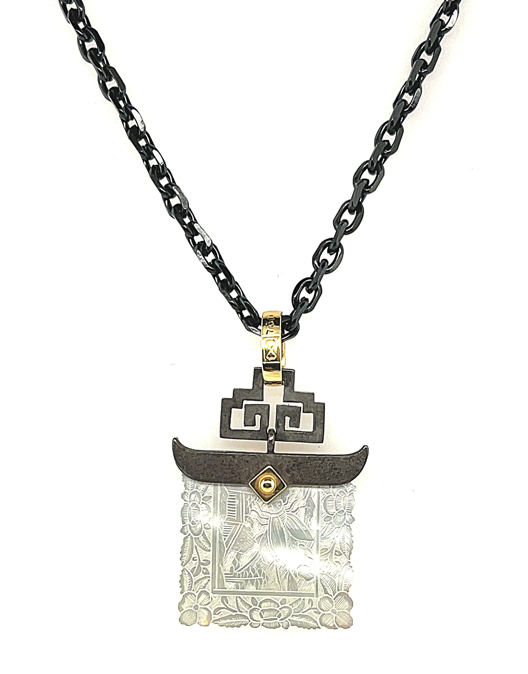Antique Mother-of-Pearl Gaming Counter Yellow Gold Silver Pendant Steel Chain