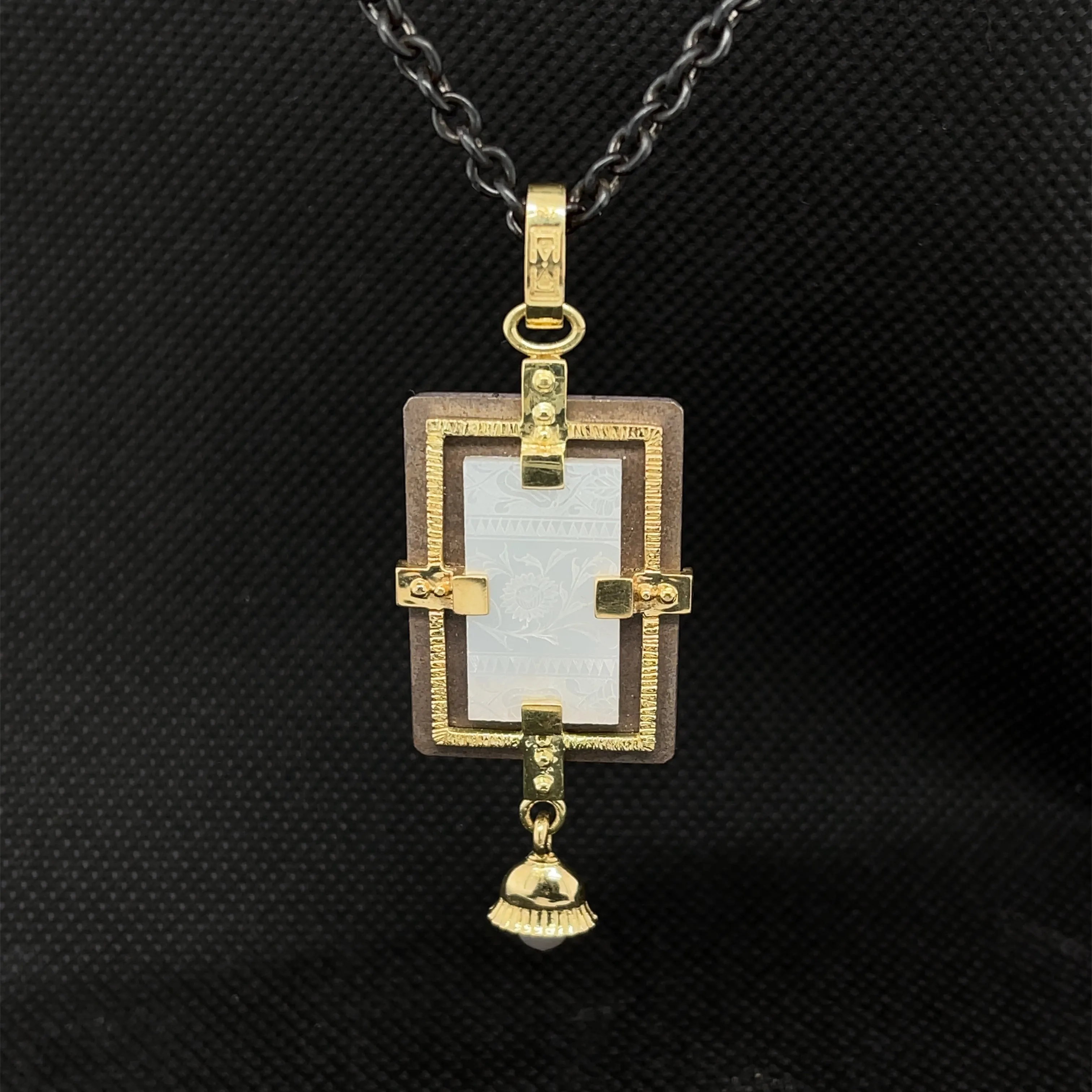 Antique Mother-of-Pearl Gaming Counter Yellow Gold Silver Pendant Steel Chain