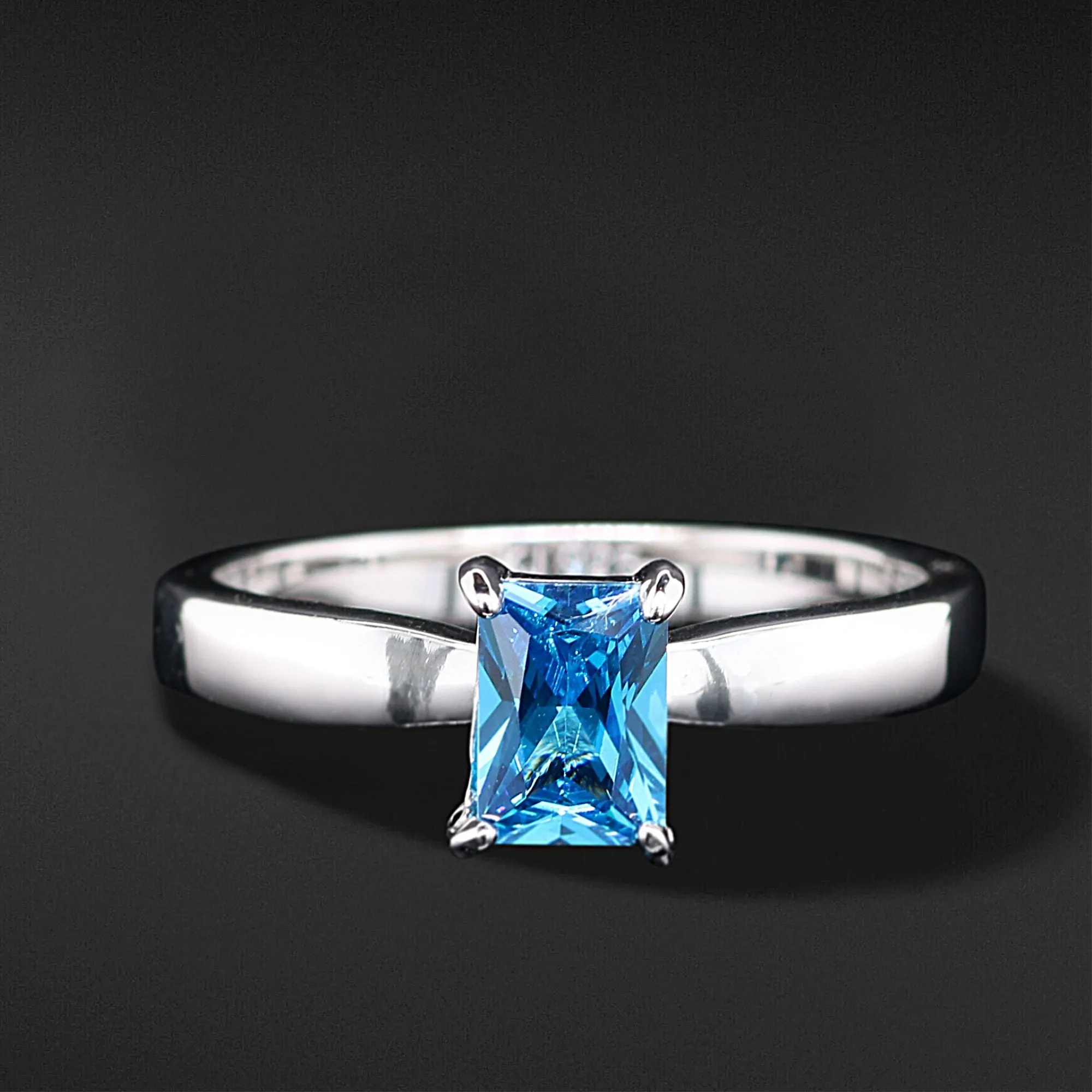Blue Ocean Engagement Ring for Her – Unique & Elegant Ocean-Inspired Jewelry