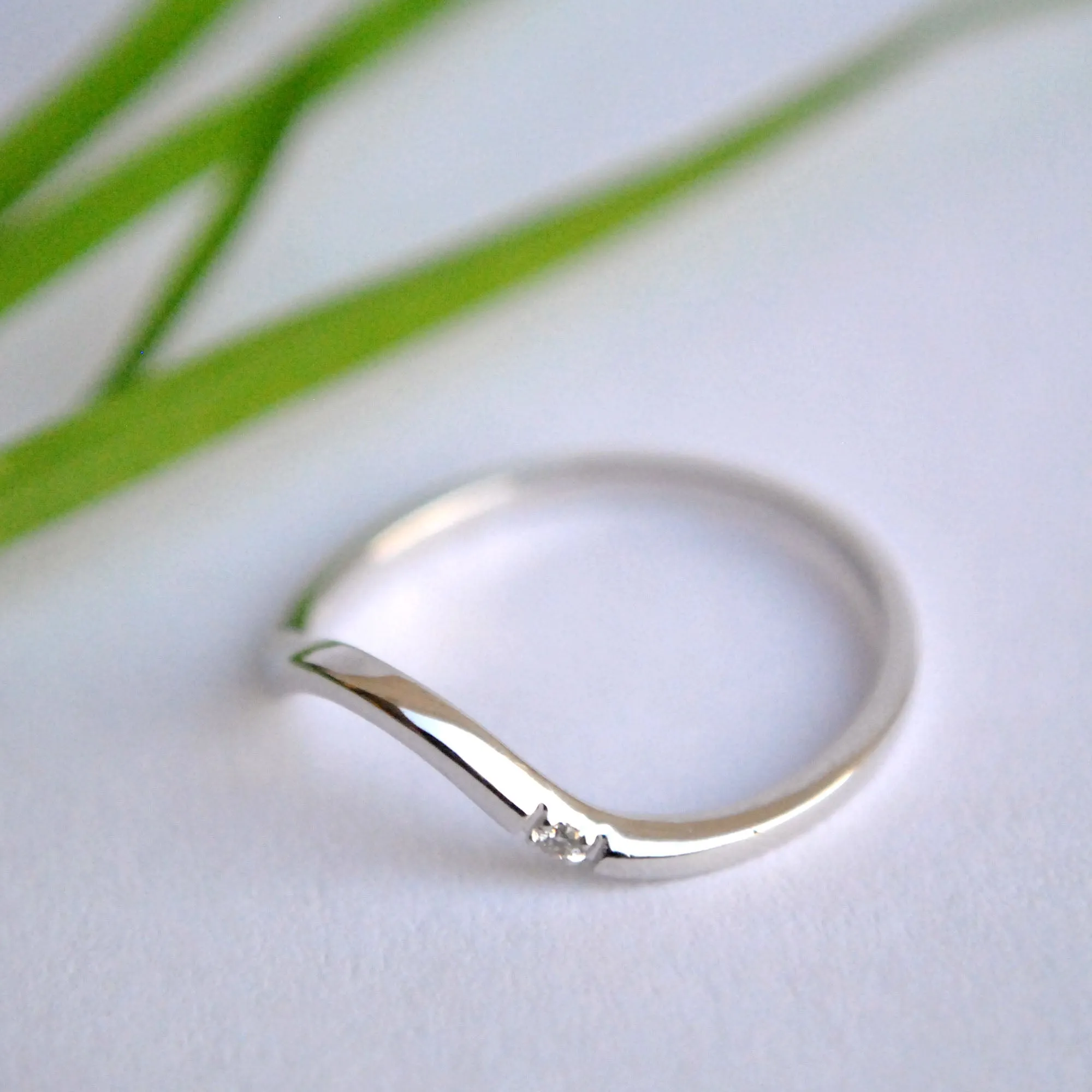 Curved Wedding Band with Single Diamond