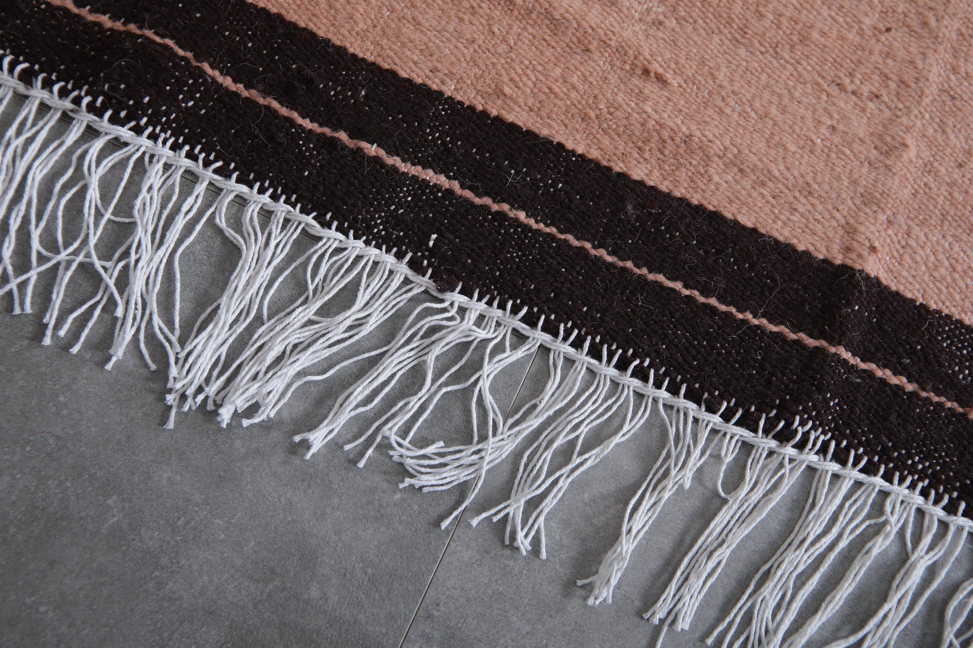 Flat woven Moroccan - Tuareg rug style - Moroccan area rug