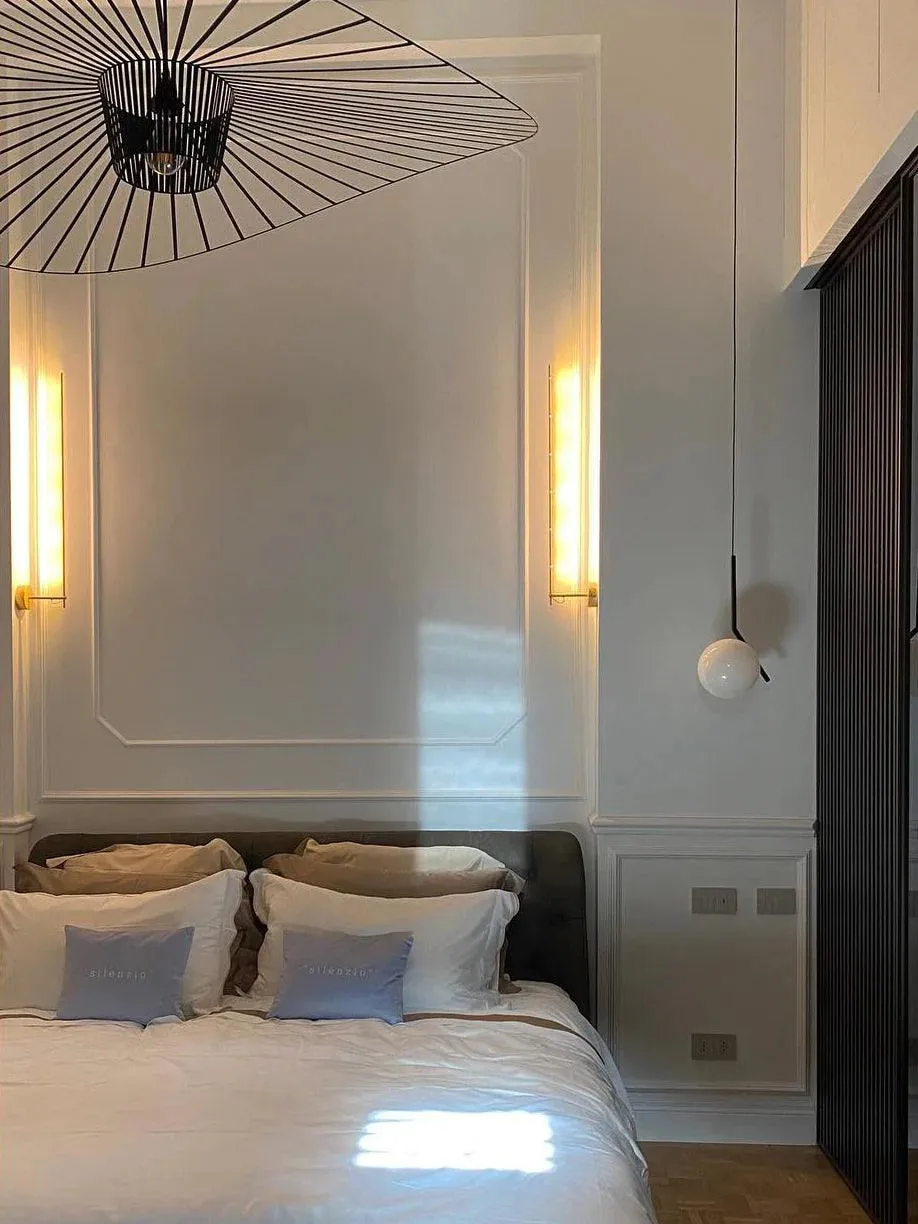 Line Rod Wall Lamp