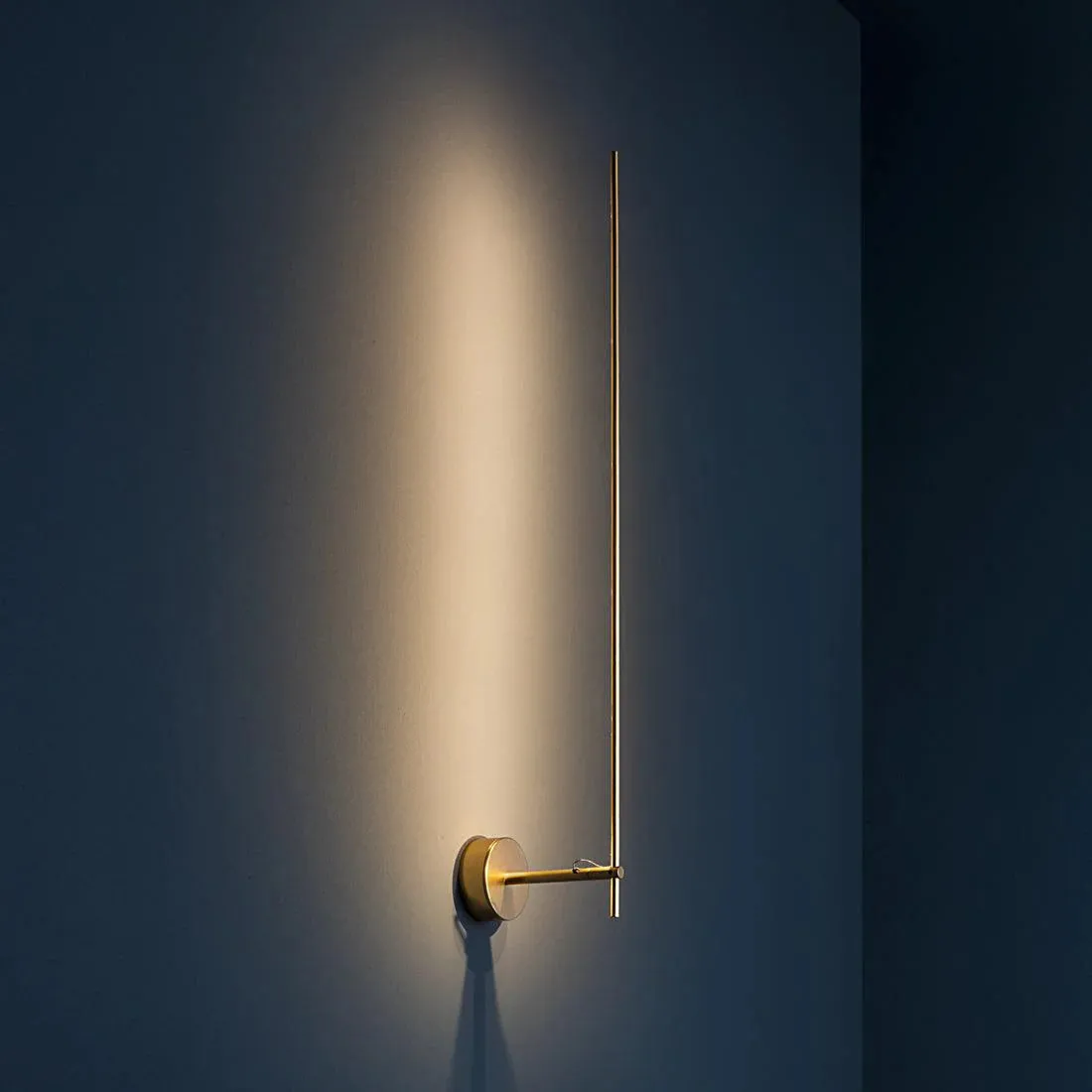 Line Rod Wall Lamp