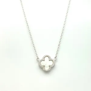 Medium Mother of Pearl Quatrafoil Necklace in Silver