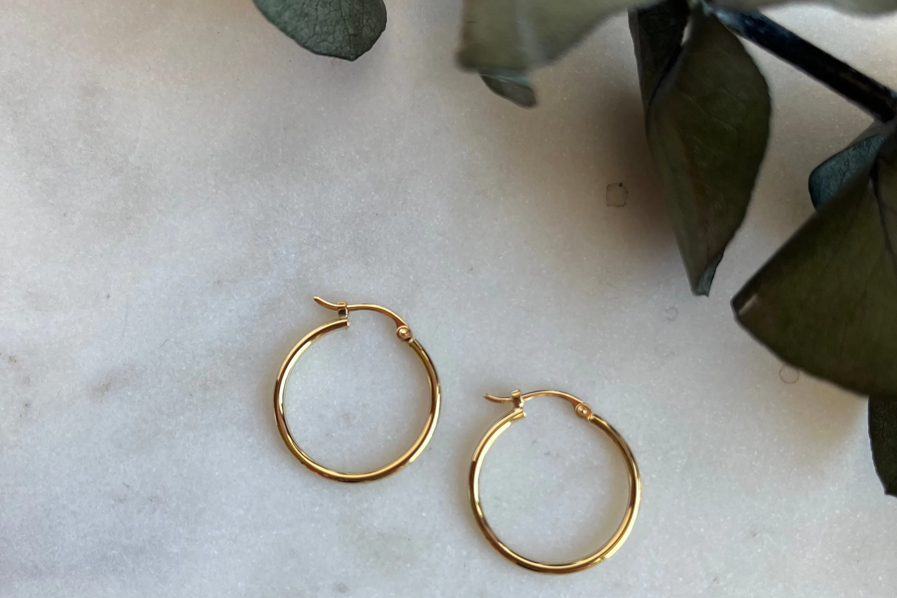 Medium Round Gold Tube Hoop Earrings