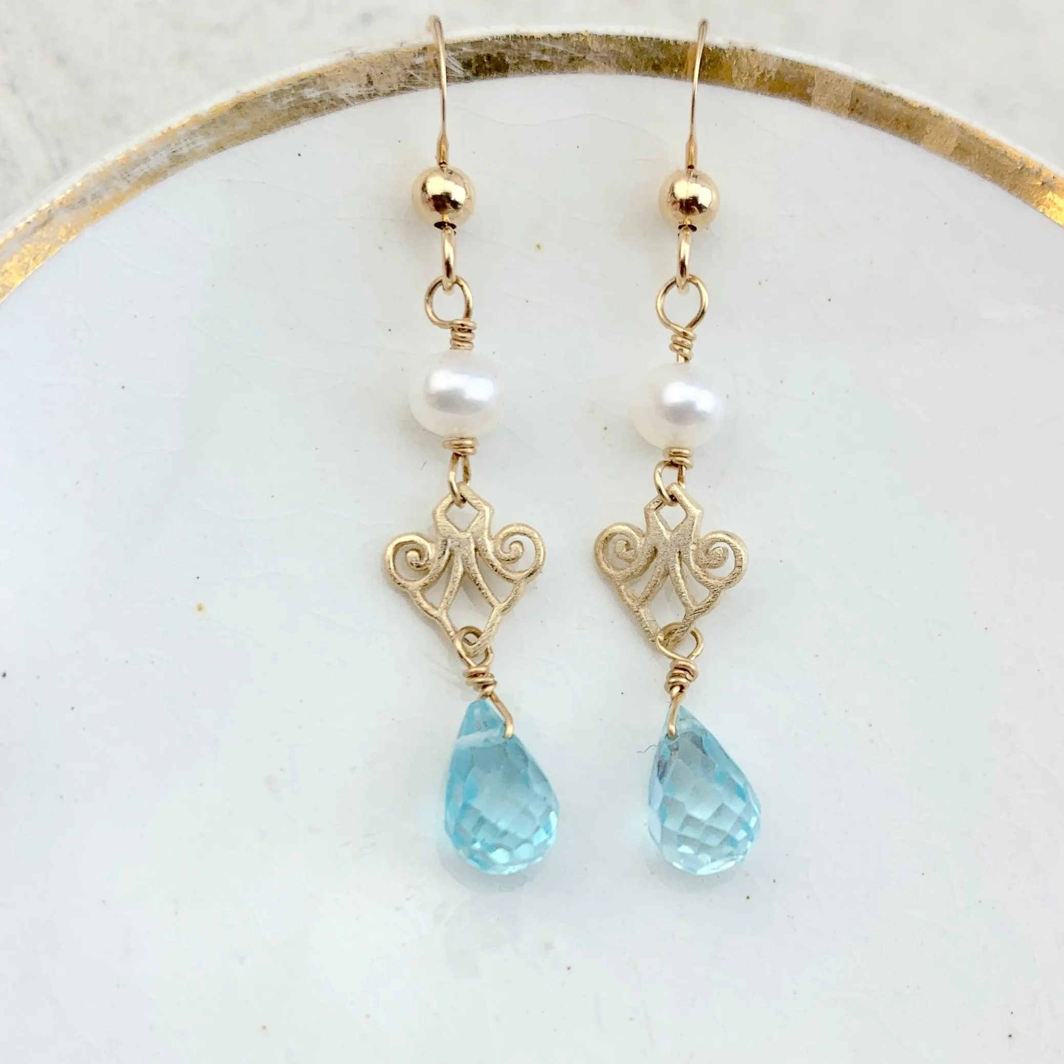 Mini Filigree Earrings w Tear Gem Drop
