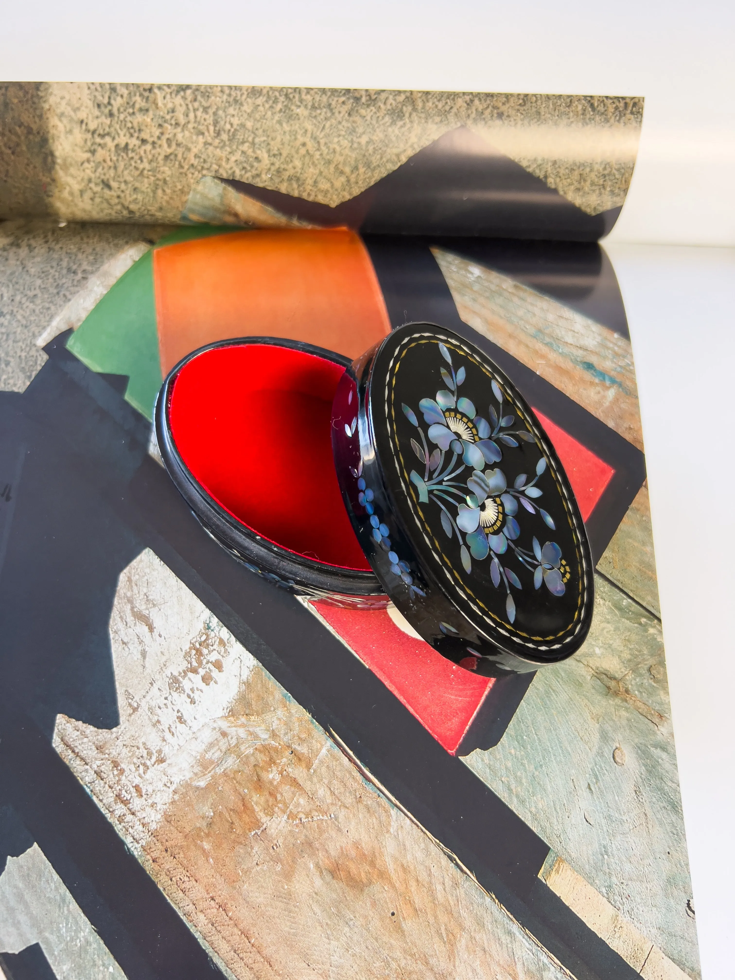 Oval Shape Mother of Pearl Box