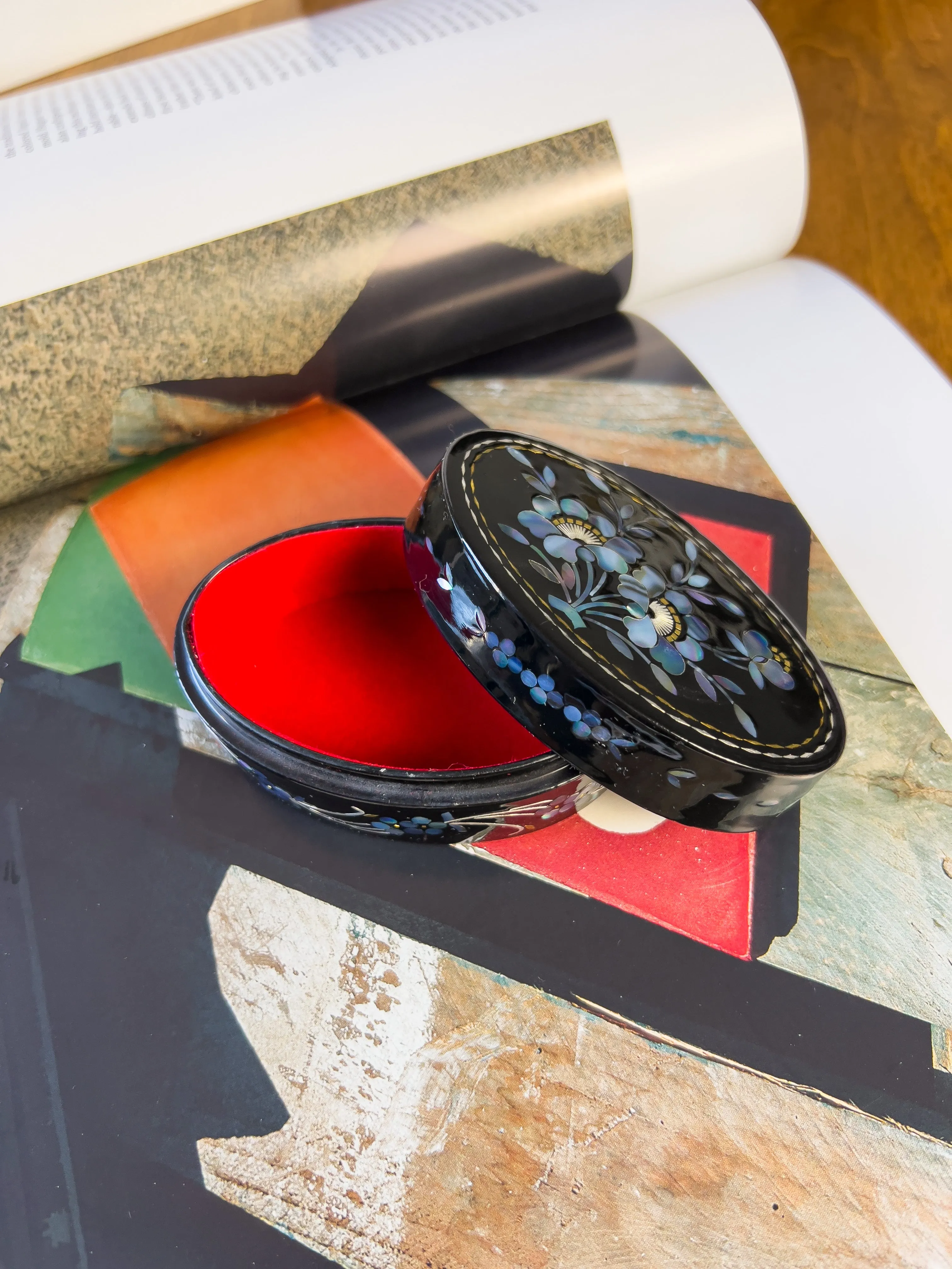 Oval Shape Mother of Pearl Box