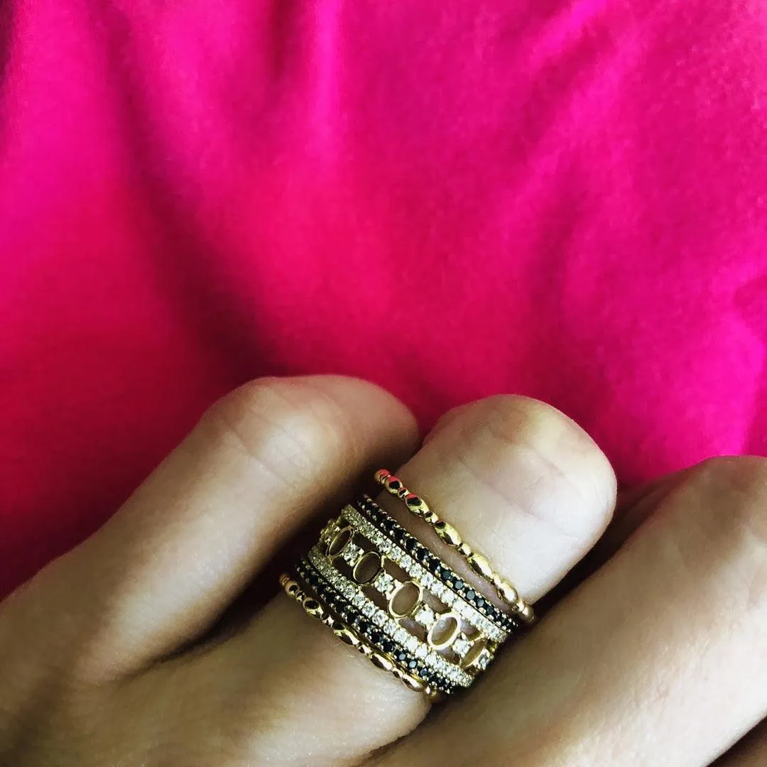 Petite Eternity Band in Black Spinel