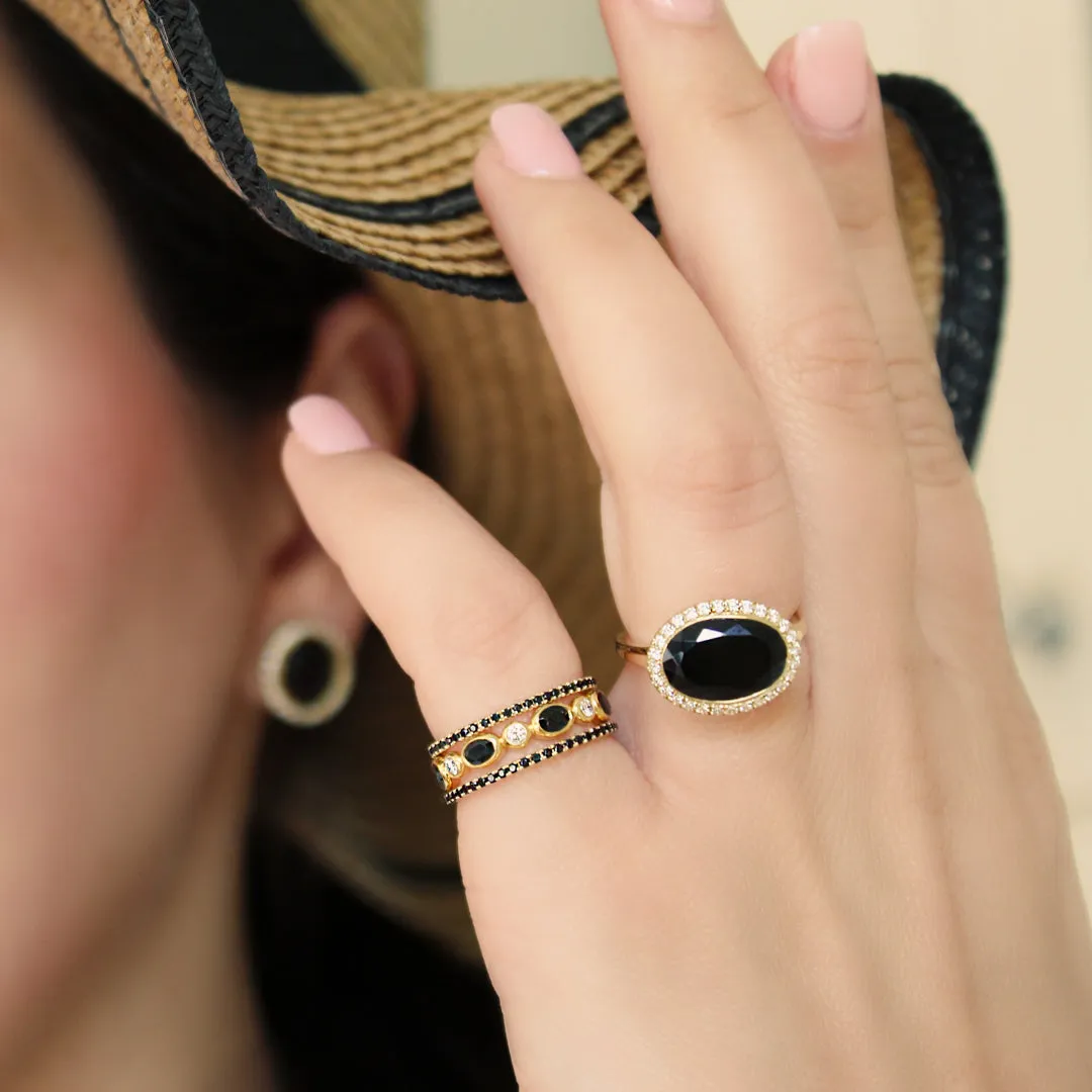 Petite Eternity Band in Black Spinel