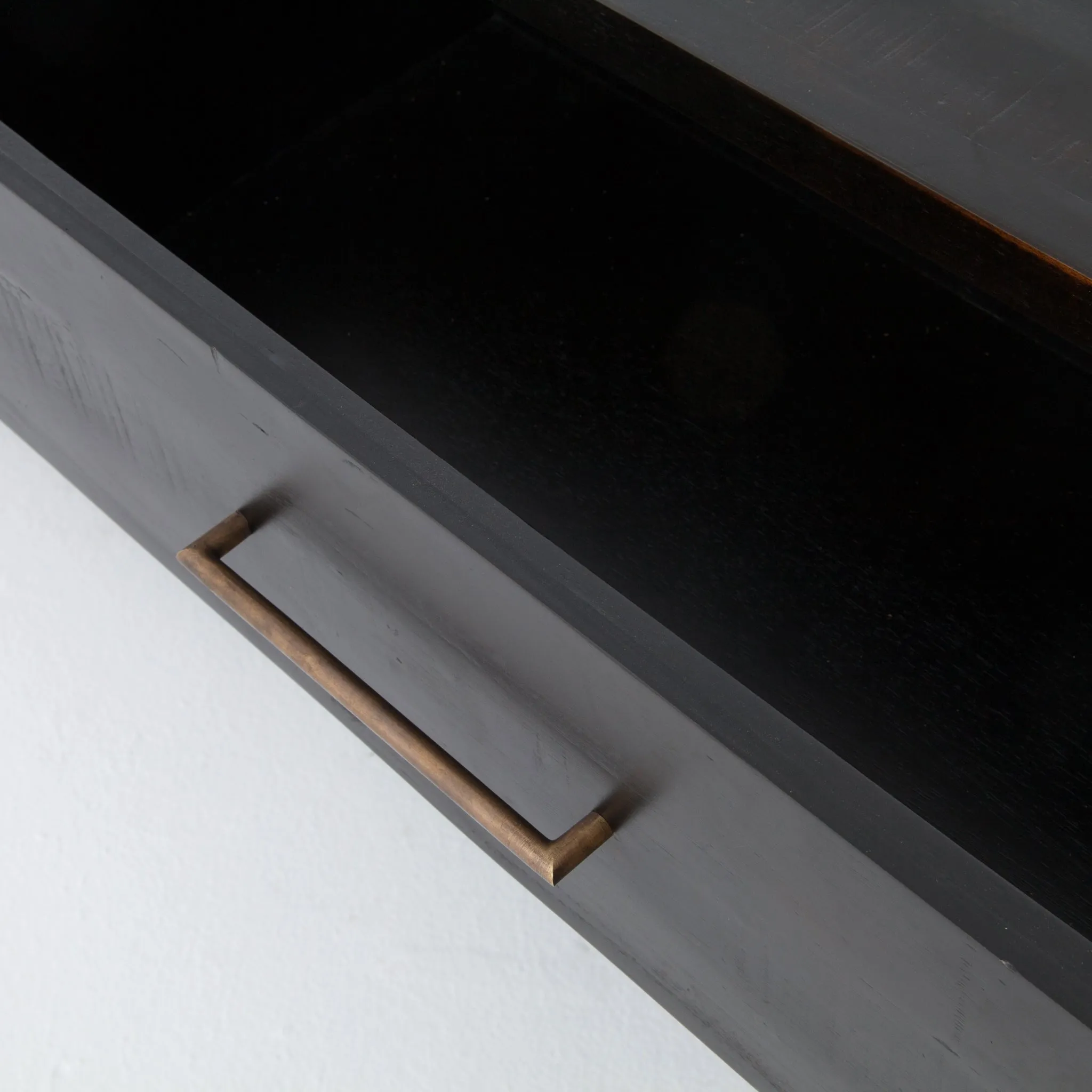 Suki 6 Drawer Dresser-Burnished Black