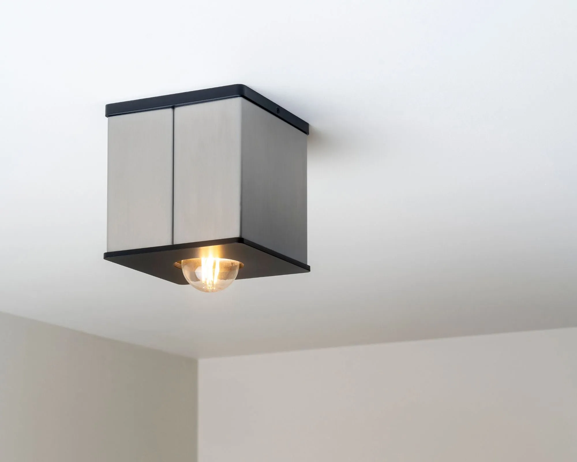 Tetra I Flush Mount