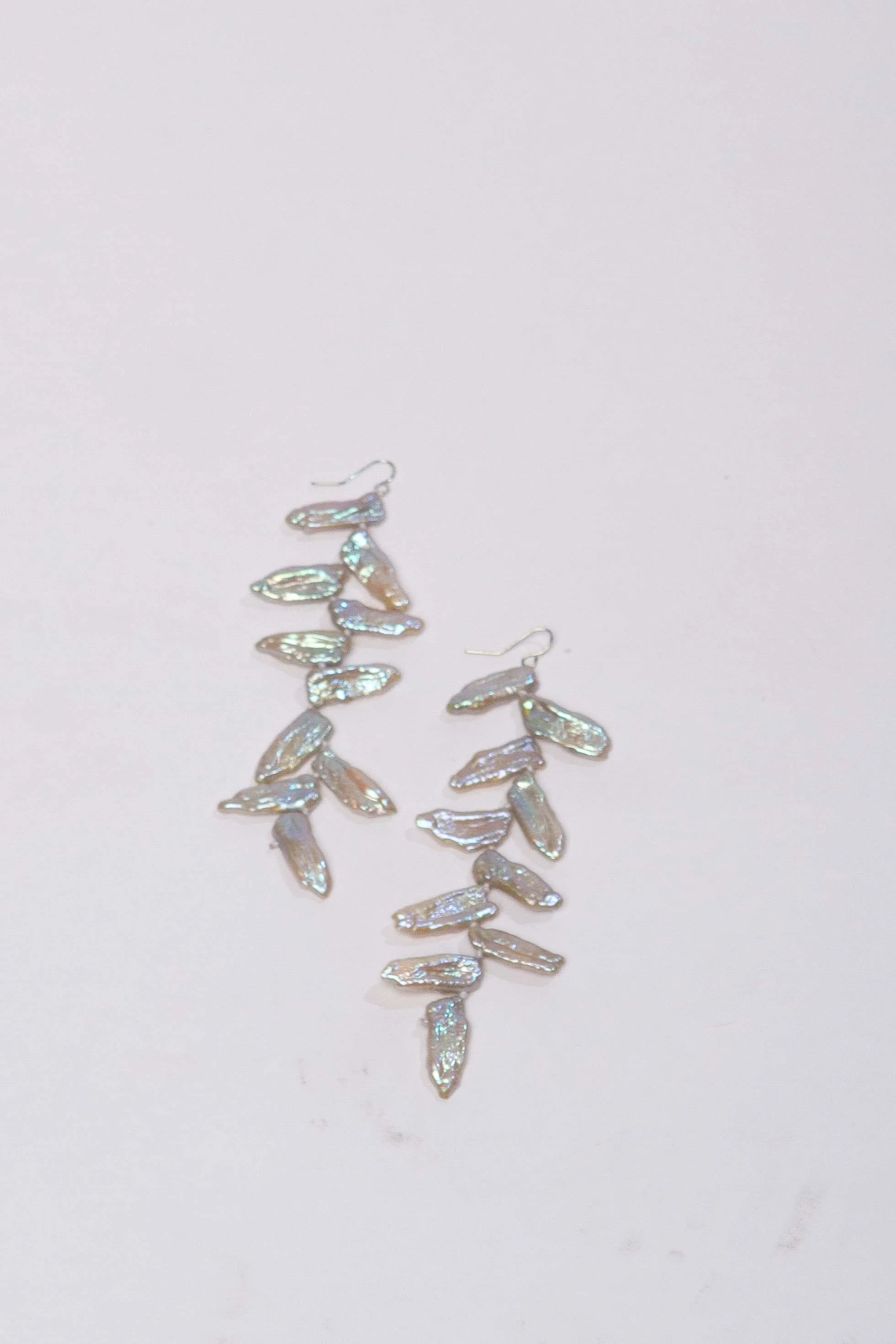 Tinik silver pearl earrings