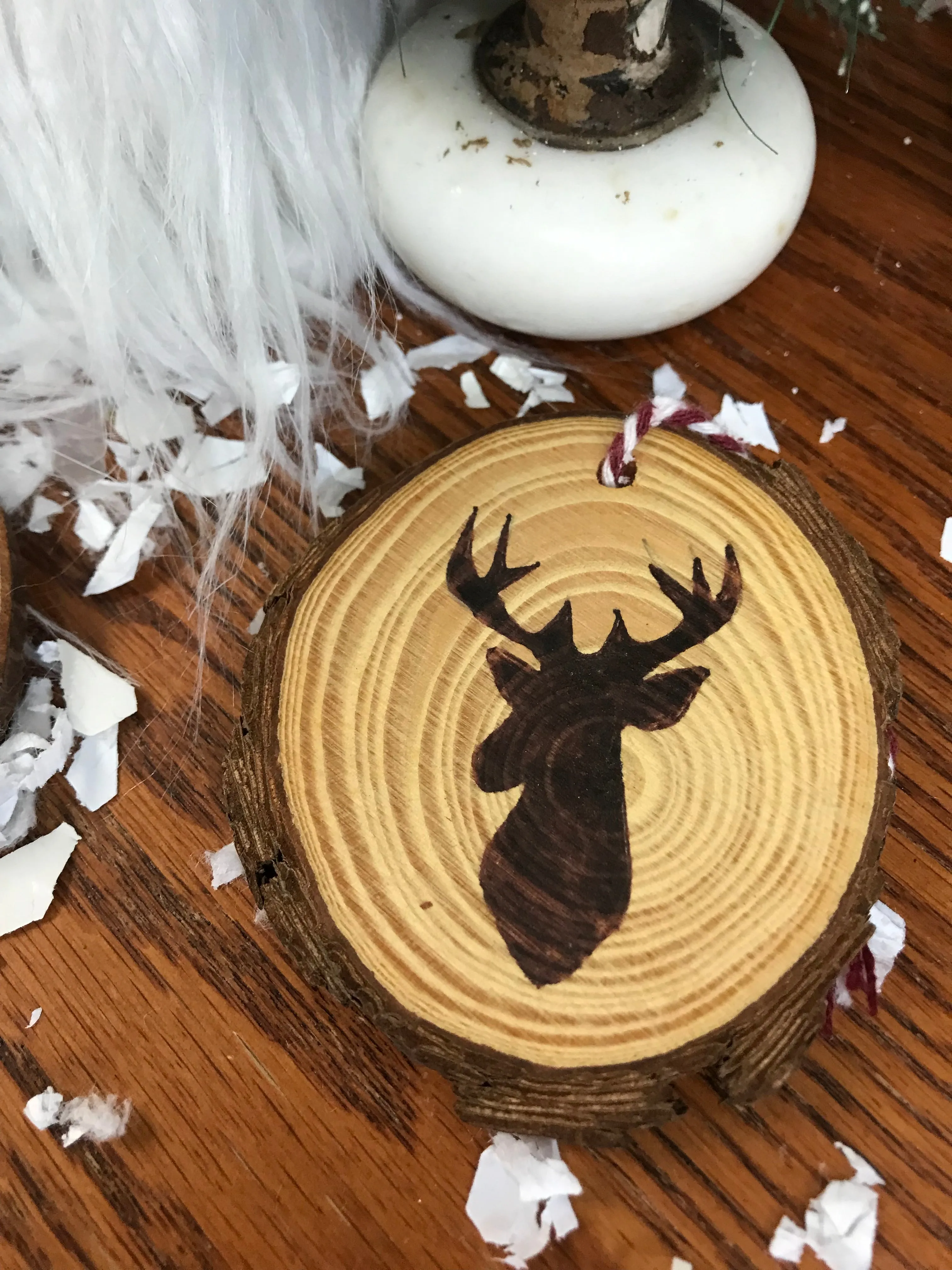 Wood round ornaments